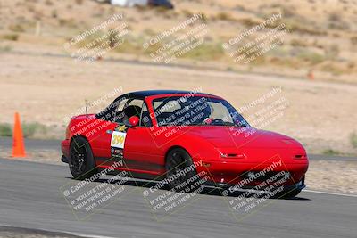 media/Oct-01-2022-Team Topak Racing (Sat) [[f860fb51be]]/2-Inter Low 2/session 2 turn 11/